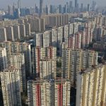 IT’S ACTUALLY GOOD THAT HOUSES CAN’T SELL NOW